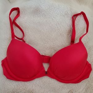 Fabulous Victoria's Secret plunge bra 32B